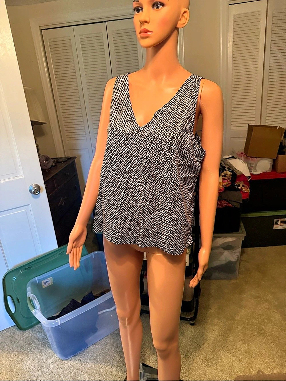 Eileen Fisher Printed V-Neck Sleeveless Top in Black & White Size Medium